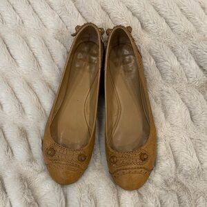 Balenciaga light Brown Leather Flats ( Tan)
Great condition. 38 1/2